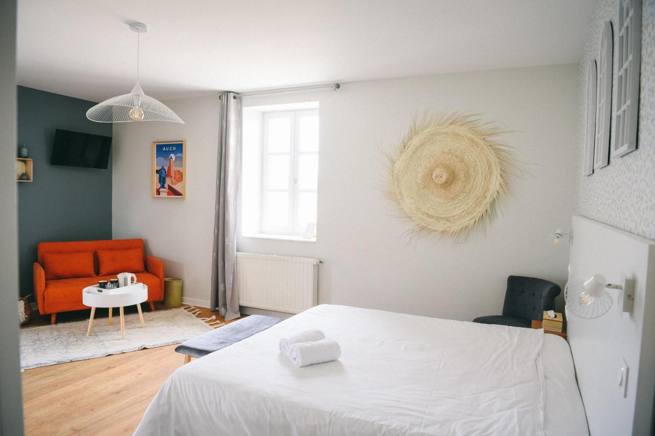 Chambre d'Hôtes Domaine Le Castagné Auch Esterno foto