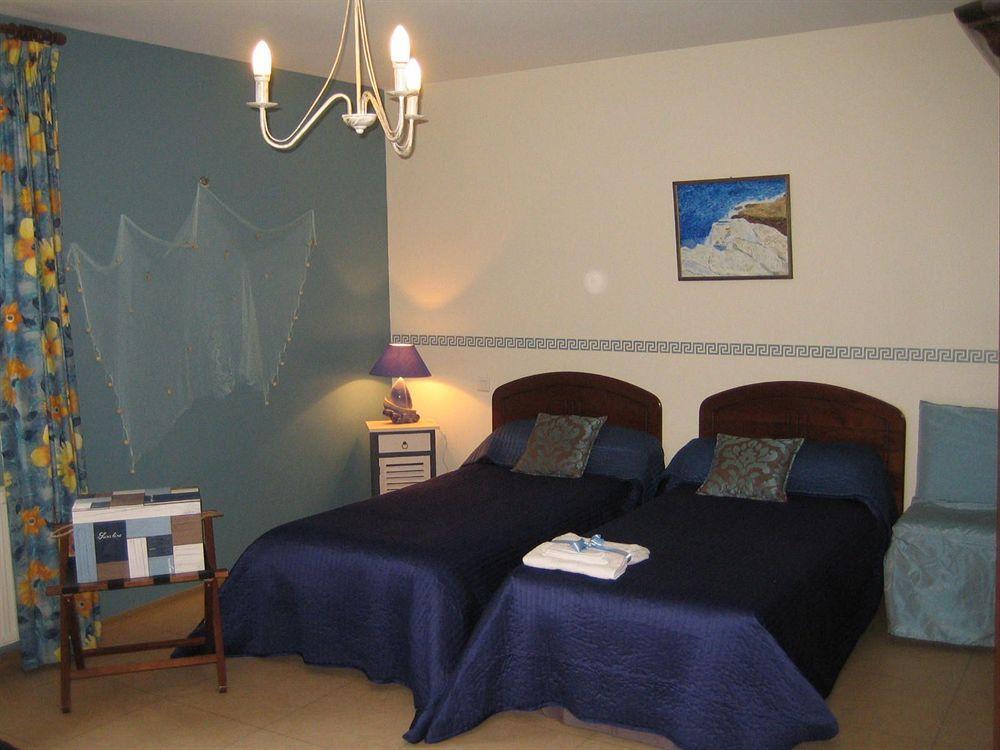 Chambre d'Hôtes Domaine Le Castagné Auch Esterno foto