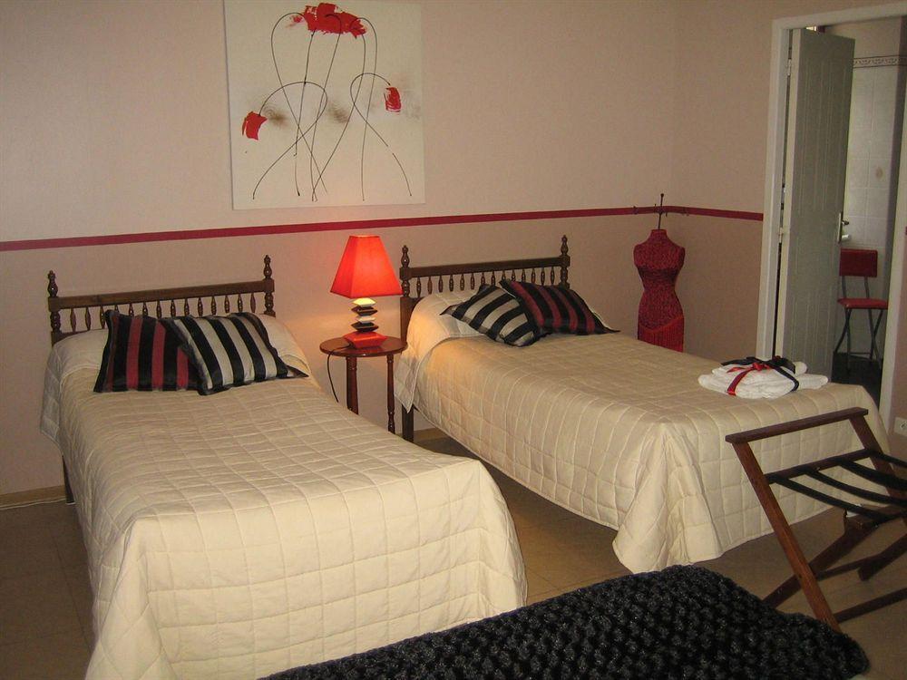 Chambre d'Hôtes Domaine Le Castagné Auch Esterno foto