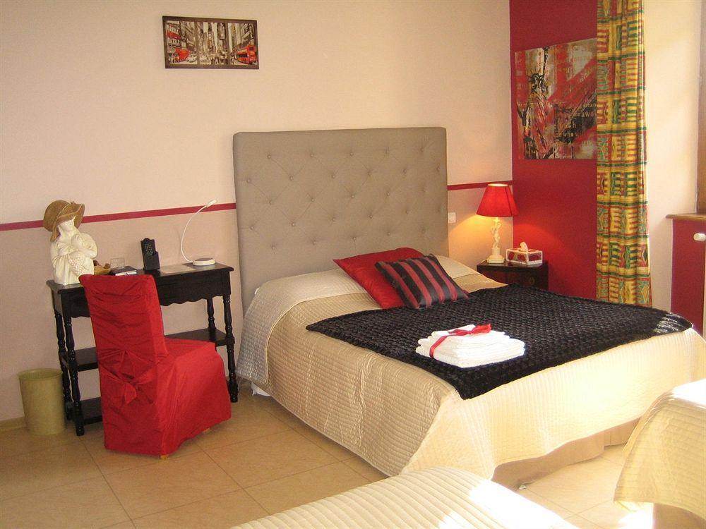 Chambre d'Hôtes Domaine Le Castagné Auch Esterno foto